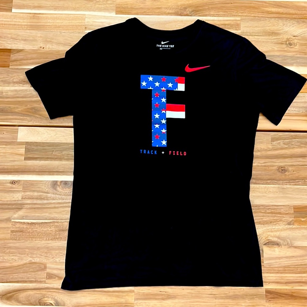 Nike DRI-FIT Athletic Cut Track & Field 2018 Penn Relays Tee - Picture 1 of 3